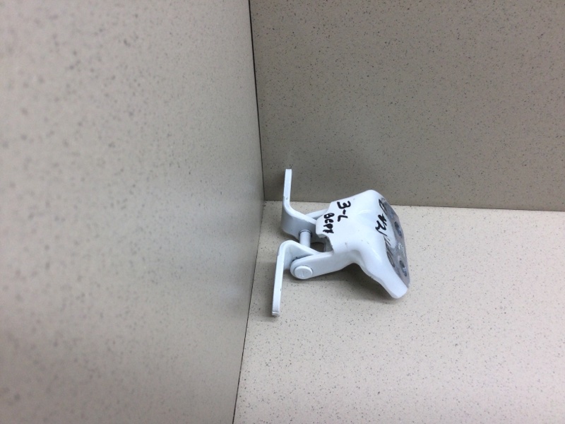 Петля двери задняя левая Optima 2017 Седан ЦВЕТ Белый SWP - SNOW WHITE PEARL G4KJ 2.4л Петля двери задняя левая Optima 2017 Седан ЦВЕТ Белый SWP - SNOW WHITE PEARL G4KJ 2.4л