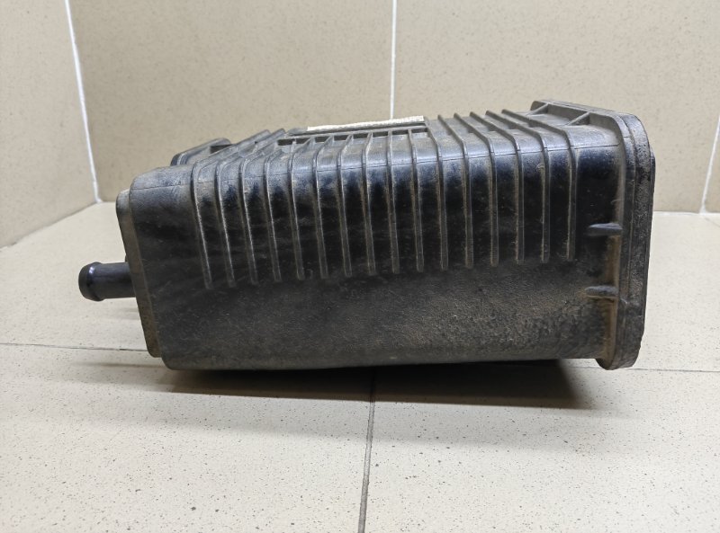 Абсорбер (фильтр угольный) E5 2023 СЕДАН ПРОБЕГ 70.000км SQRE4T15CBENM60206