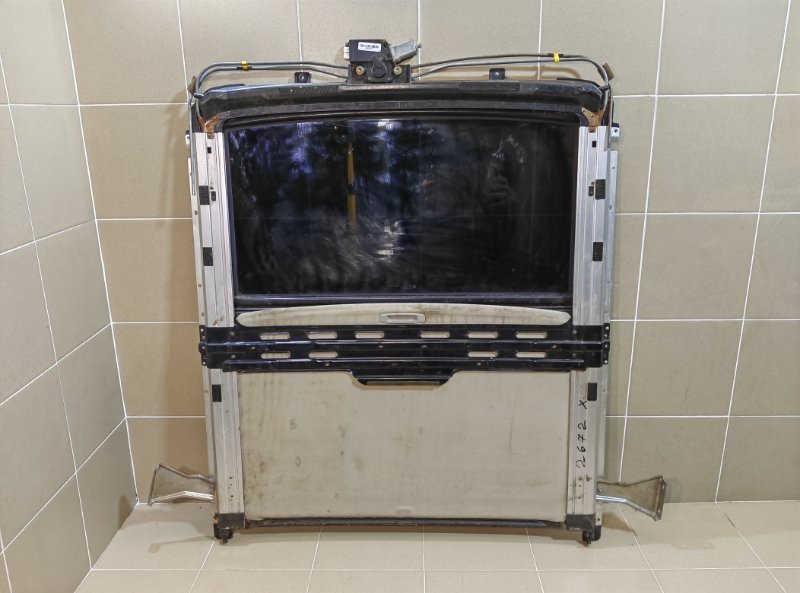 Люк в сборе электрический H2 2004