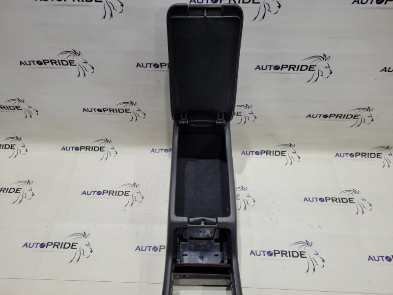 Бардачок E-Class 2000 W210 M111E20EVOML