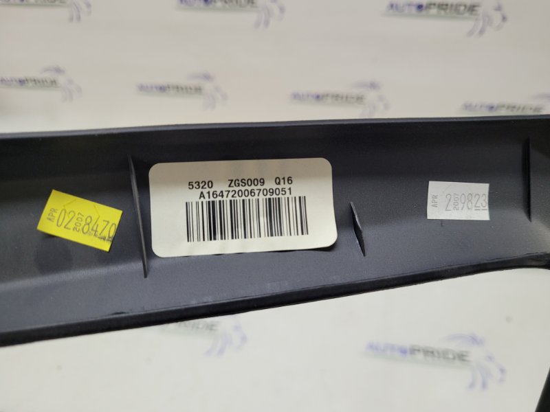 Накладка двери передняя правая Mercedes-Benz M-class W164 M273E46