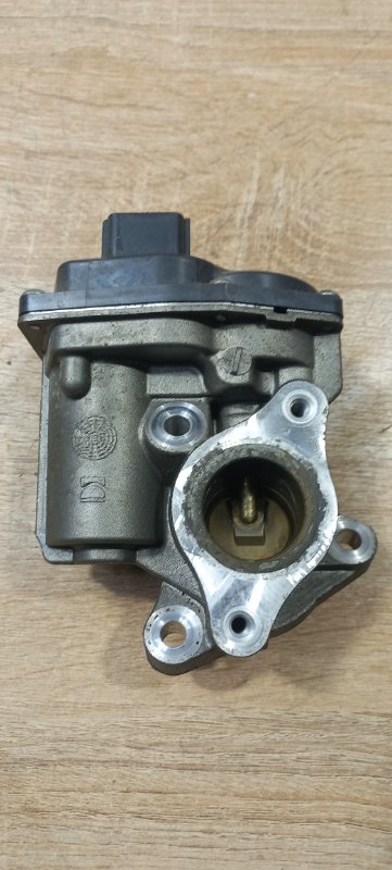 Запчасть клапан egr Mercedes-Benz A-Class A180 2014 W176 W 176 OM607.951 A6071400360 контрактная Клапан EGR Mercedes-Benz A-Class A180 2014 W176 W 176 OM607.951 A6071400360 контрактная