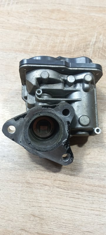 Клапан EGR A-Class A180 2014 W176 W 176 OM607.951 Клапан EGR A-Class A180 2014 W176 W 176 OM607.951