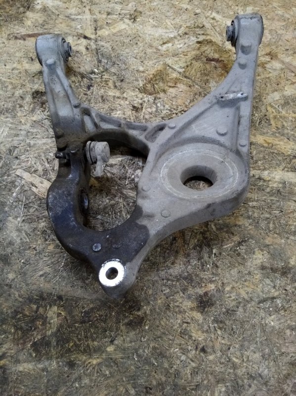 Рычаг подвески задний правый R-class 2006 W251 3.5 V6 272 л.с. Рычаг подвески задний правый R-class 2006 W251 3.5 V6 272 л.с.