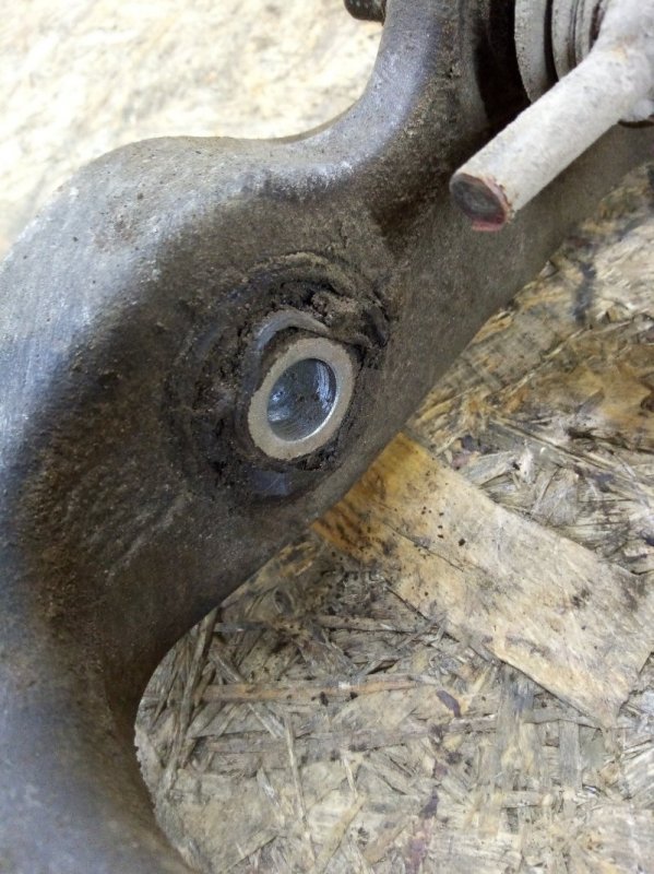 Рычаг подвески задний правый R-class 2006 W251 3.5 V6 272 л.с. Рычаг подвески задний правый R-class 2006 W251 3.5 V6 272 л.с.