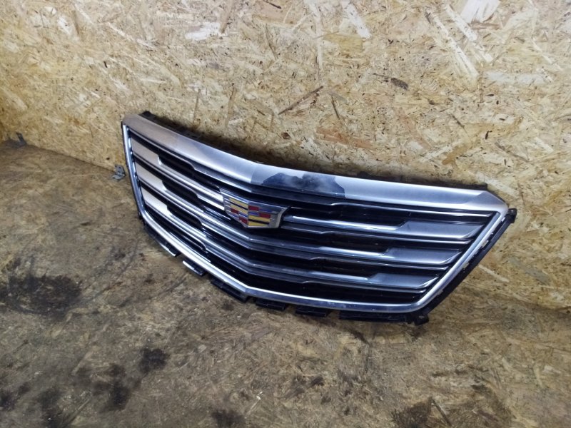 Решетка радиатора Cadillac XT5