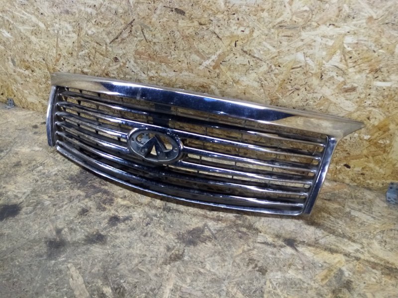 Решетка радиатора Infiniti QX56