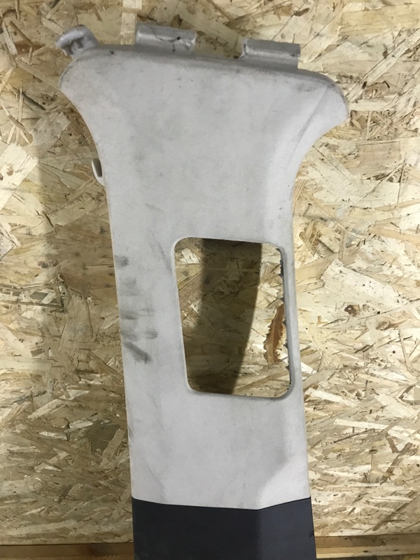 Обшивка стоек левая Cayenne Обшивка стоек левая Cayenne