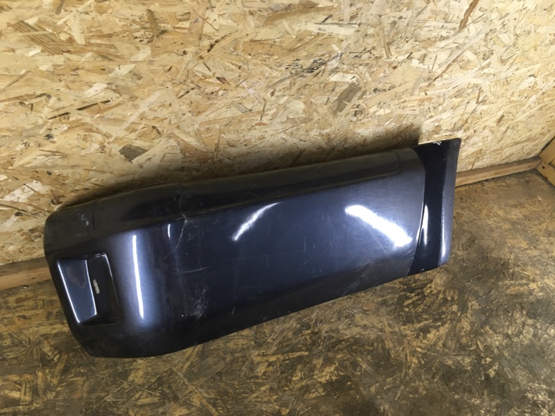 Клык заднего бампера правый Патриот