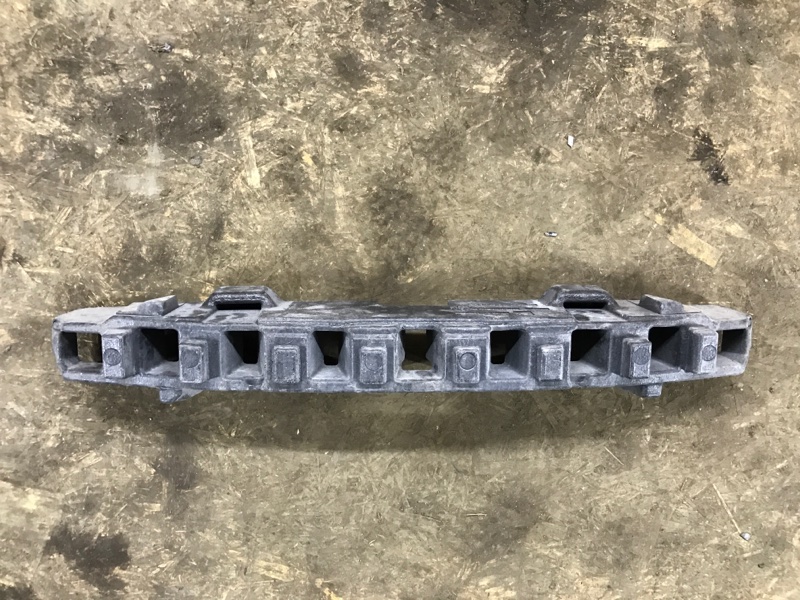 Абсорбер бампера передний polo Абсорбер бампера передний polo