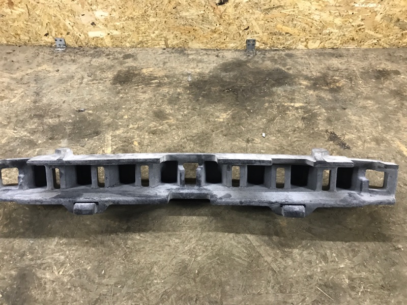 Абсорбер бампера передний polo Абсорбер бампера передний polo