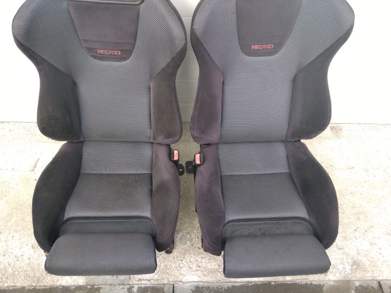 Сиденья лансер. Сиденья Эво 9. Сиденья Лансер Эво 9. Lancer EVO 4 Recaro. Сиденья Mitsubishi Lancer 9.