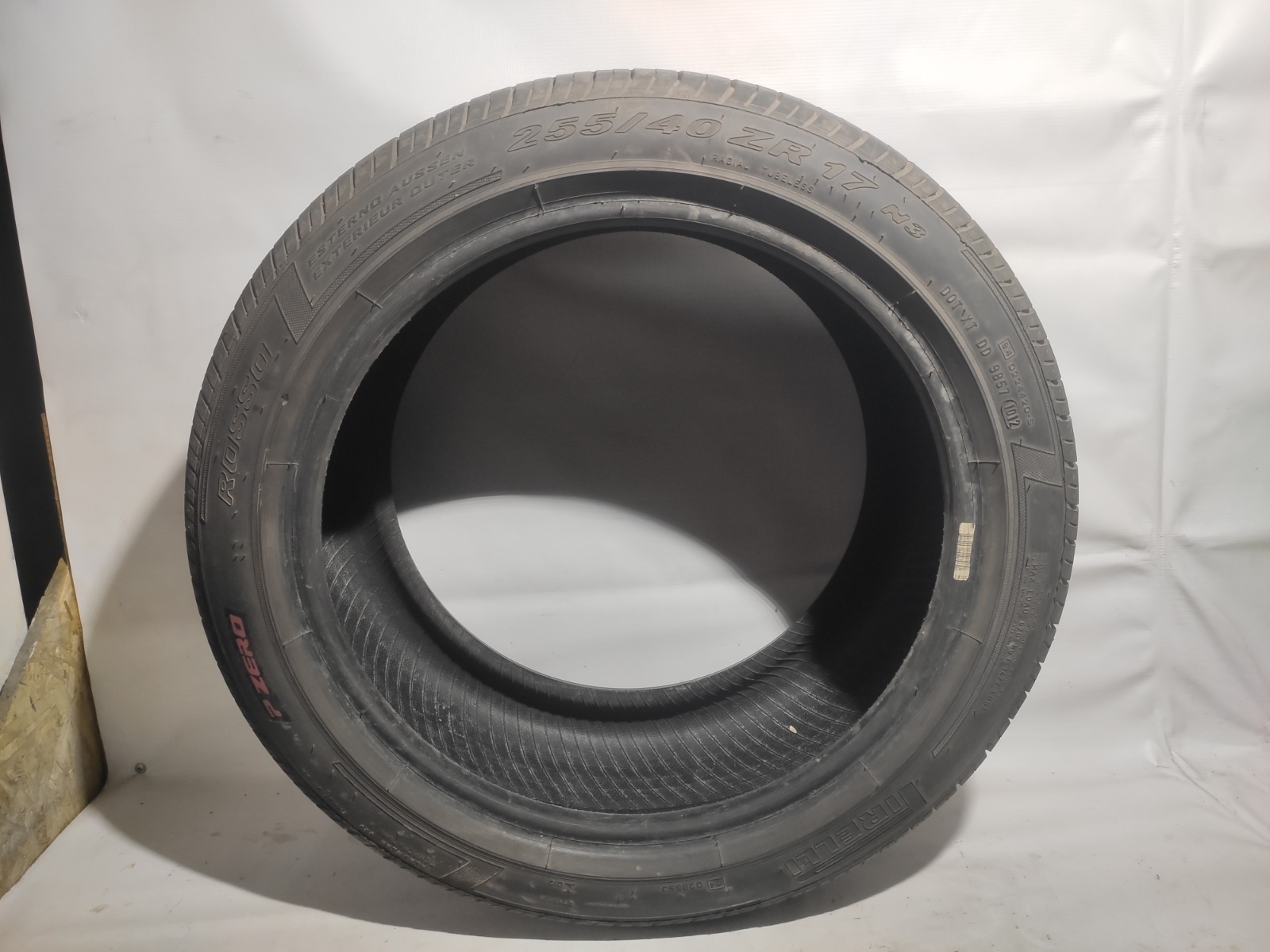 Шина летняя 255/40R17 Pirelli P Zero Rosso