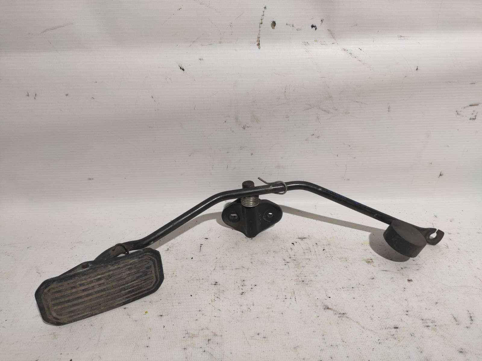Педаль газа Toyota Sprinter Trueno AE101 4AGE 1991