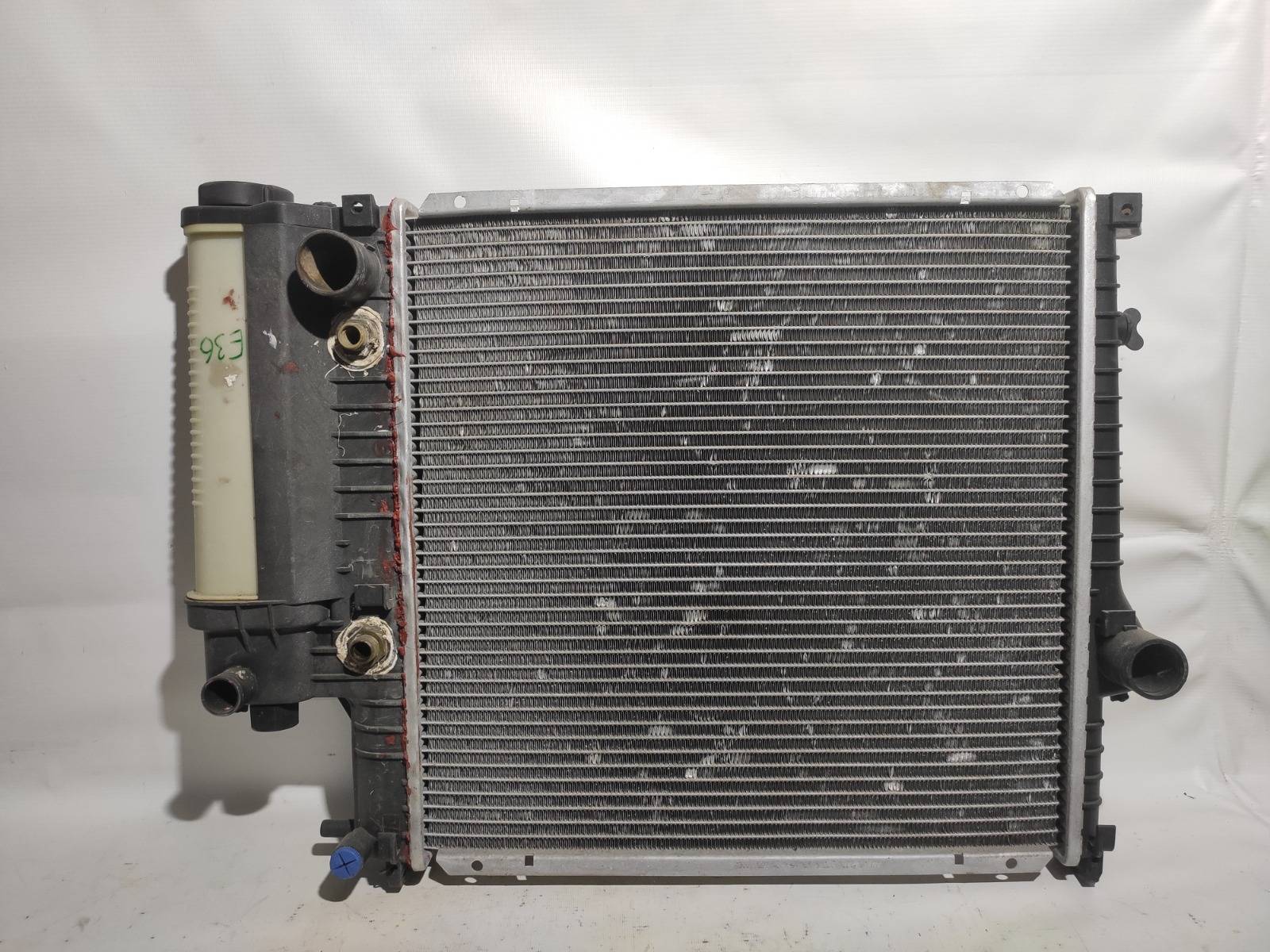 Радиатор охлаждения двигателя Bmw 3-Series E36 M50B20 1990