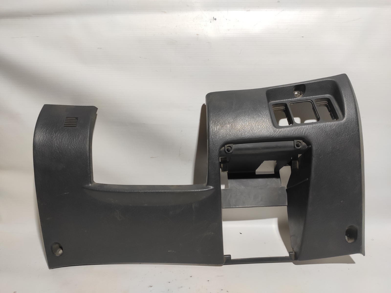 Накладка под рулем Honda Integra SJ EK3 D15B 1998 (б/у)