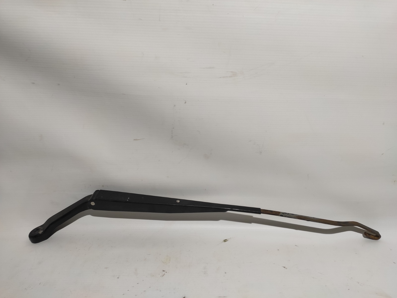 Поводок стеклоочистителя Honda Integra SJ EK3 D15B 1998 правый (б/у)