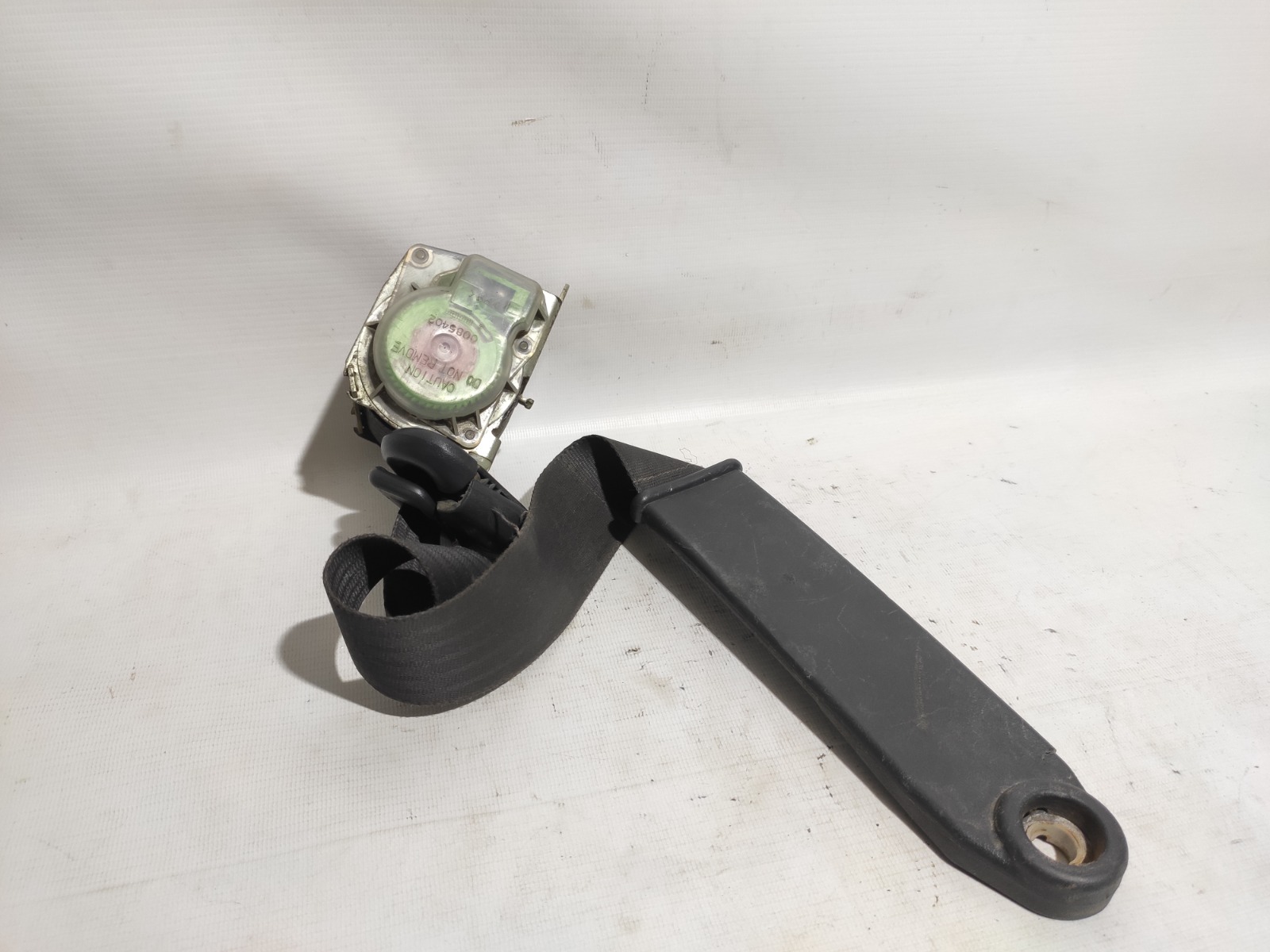 Ремень безопасности Toyota Corolla Levin AE111 7AFE 1995 передний левый (б/у)