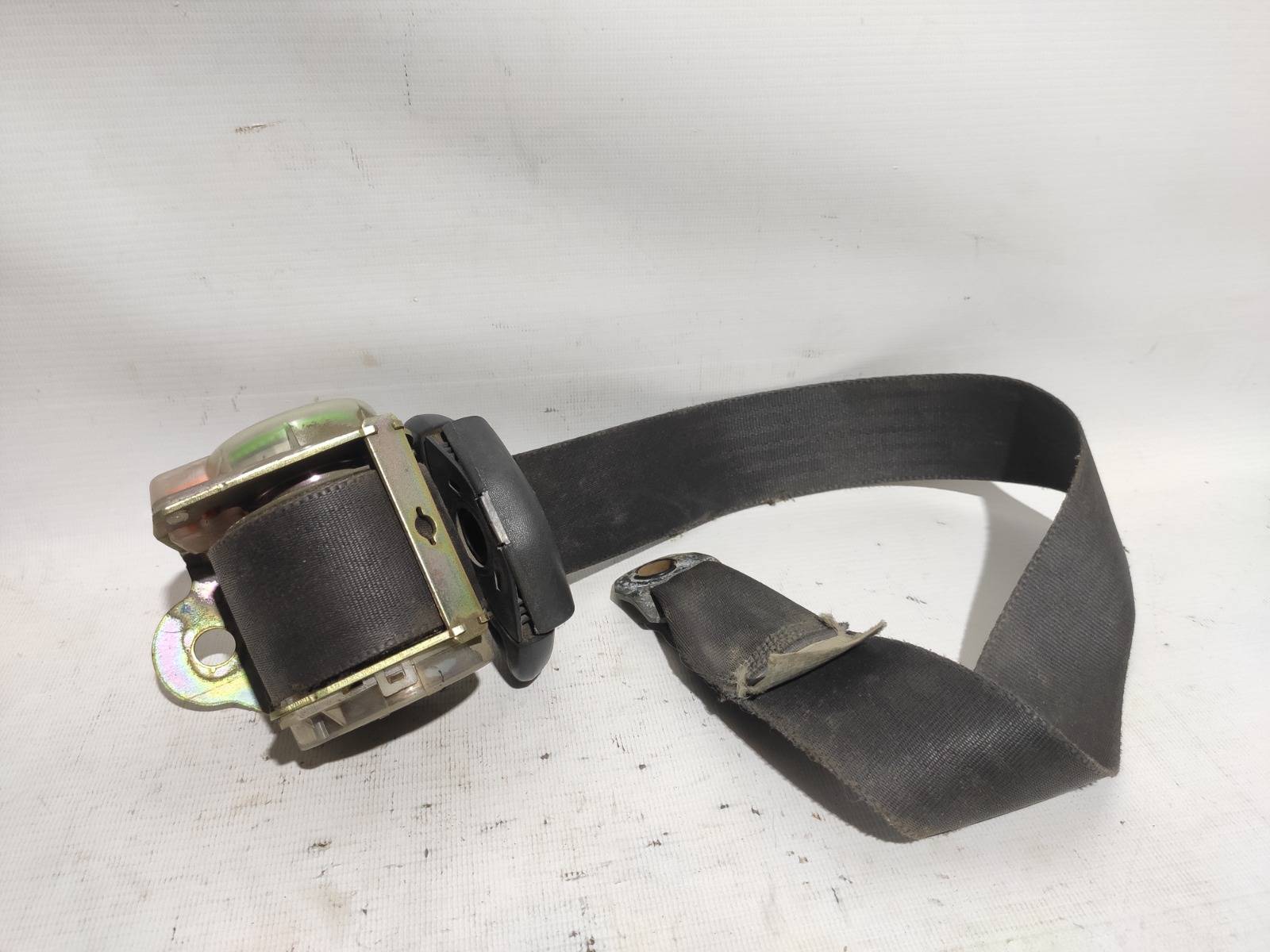 Ремень безопасности Toyota Corolla Levin AE111 7AFE 1995 передний правый (б/у)