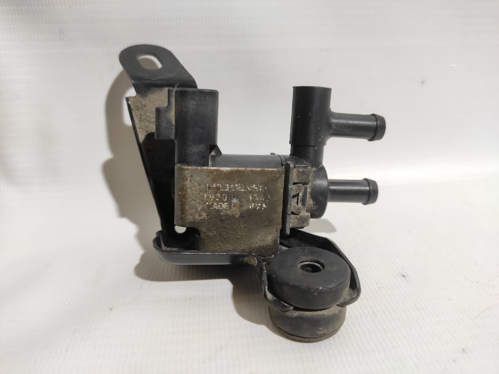 Клапан вакуумный Toyota Sprinter Marino AE101 4AFE 1992 (б/у)