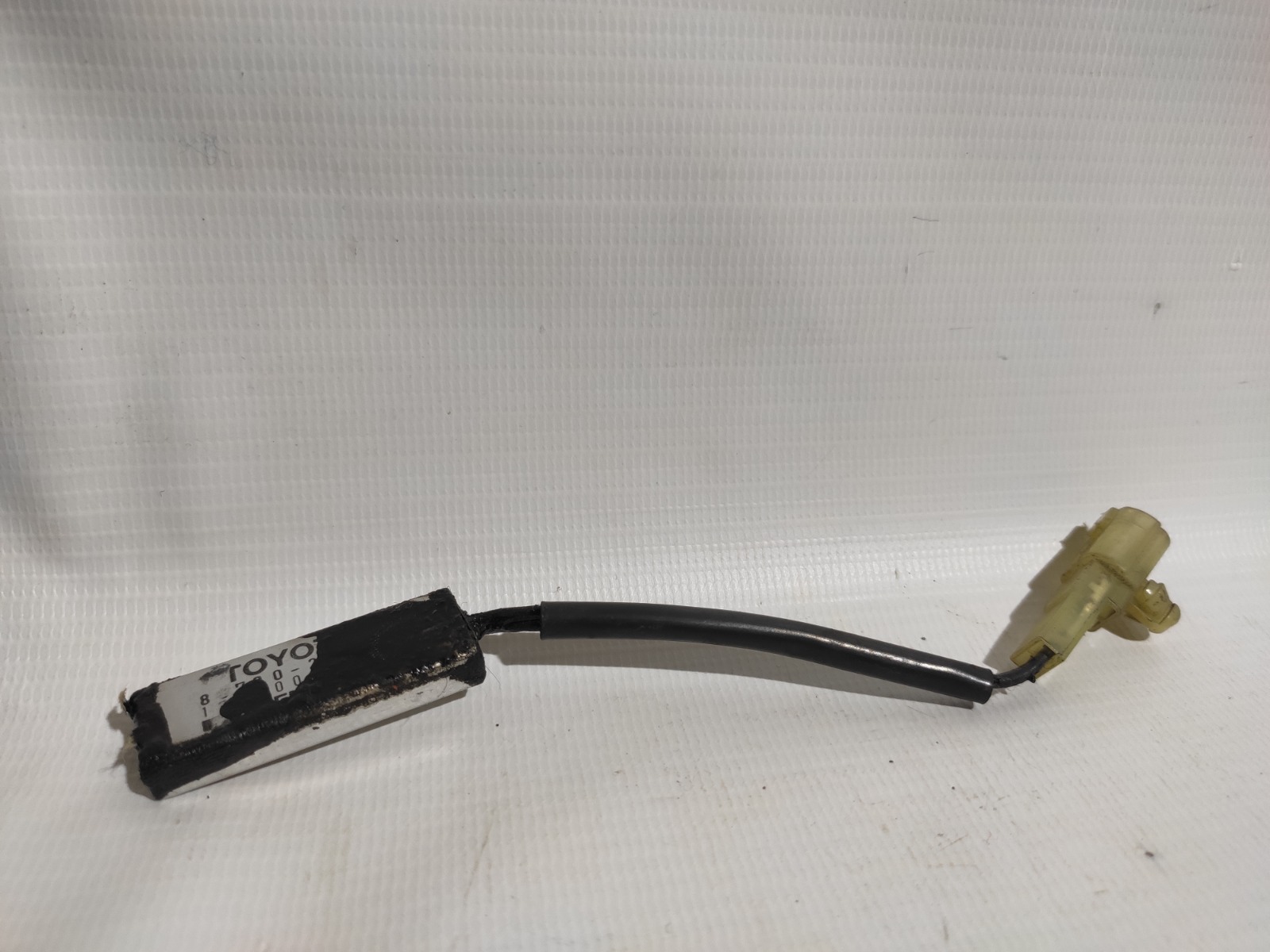 Датчик температуры воздуха Toyota Sprinter Marino AE101 4AFE 1992 (б/у)