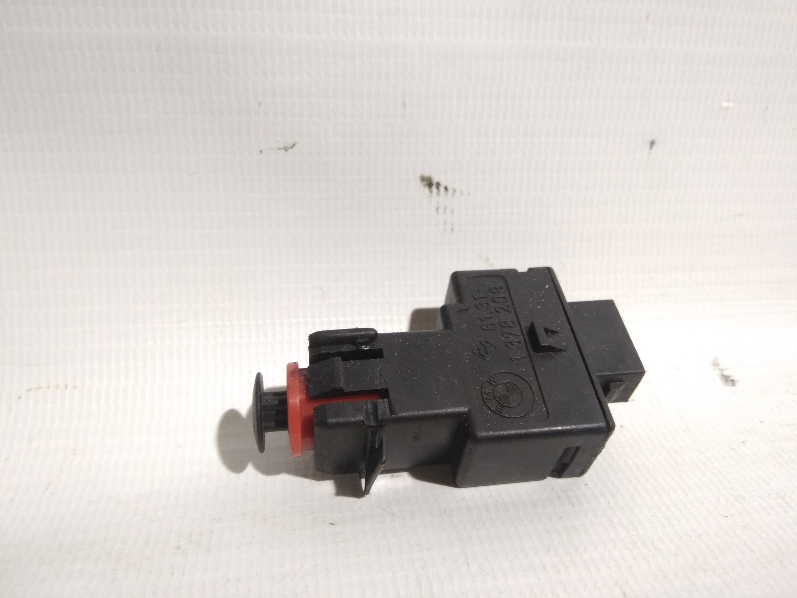 Концевик под педаль тормоза BMW 3-Series E36 M50B20 1990 (б/у)