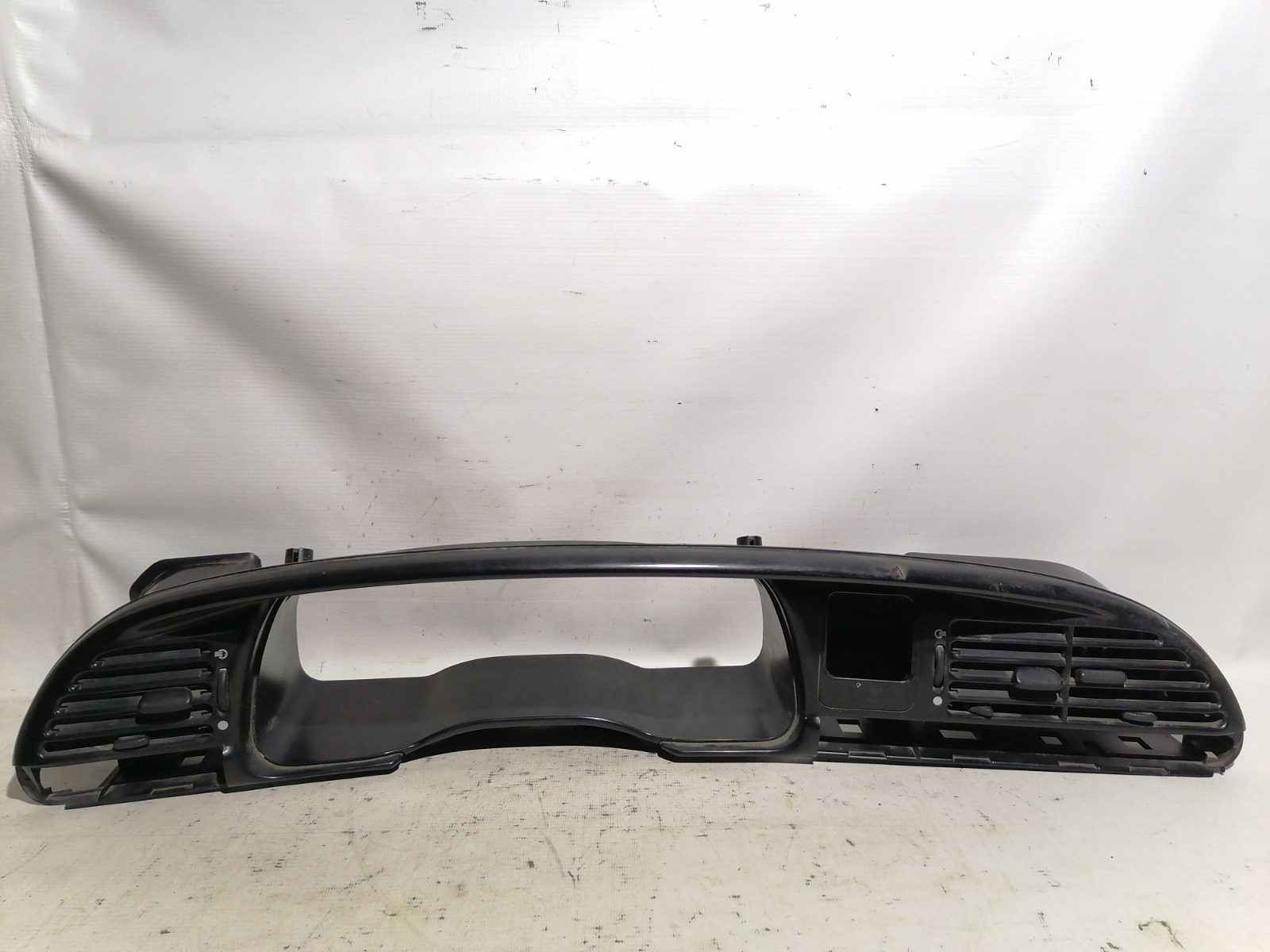 Консоль панели приборов Ford Mondeo BNP NGA 1994 (б/у)