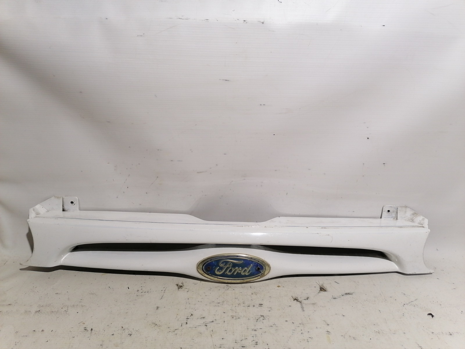 Решетка радиатора Ford Mondeo BNP NGA 1994 (б/у)