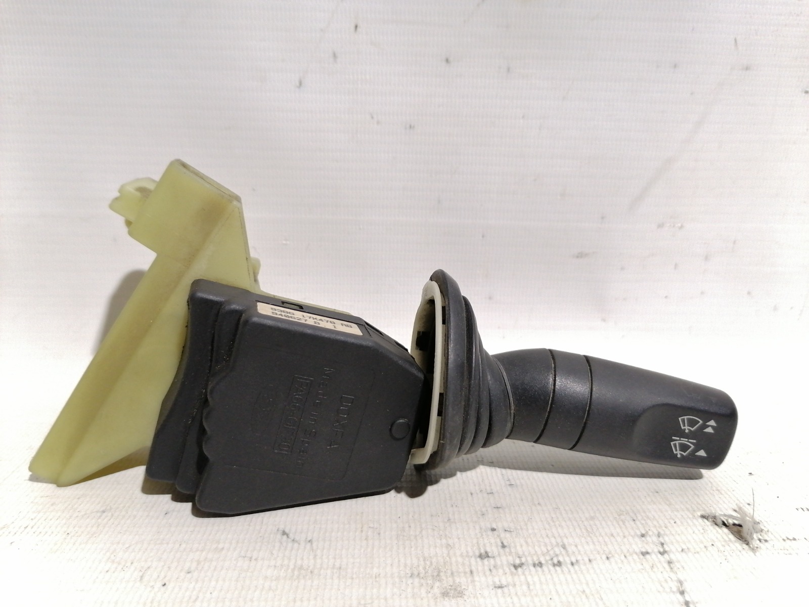 Переключатель стеклоочистителя Ford Mondeo BNP NGA 1994 (б/у)