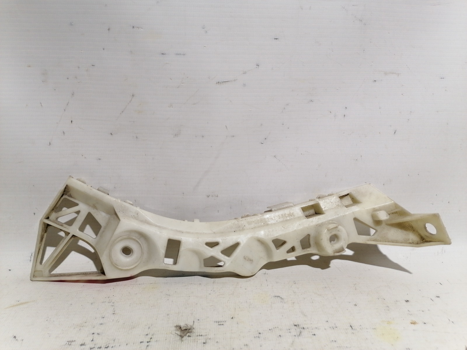 Крепление бампера Mazda Axela BK5P ZYVE 2005 заднее правое (б/у)