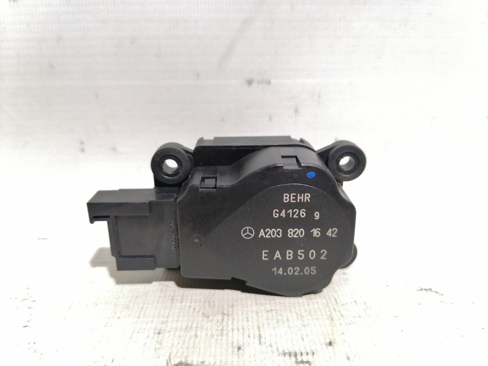 Сервопривод заслонок печки Mercedes-Benz CLS-Class C219 M113E50 2005 (б/у)