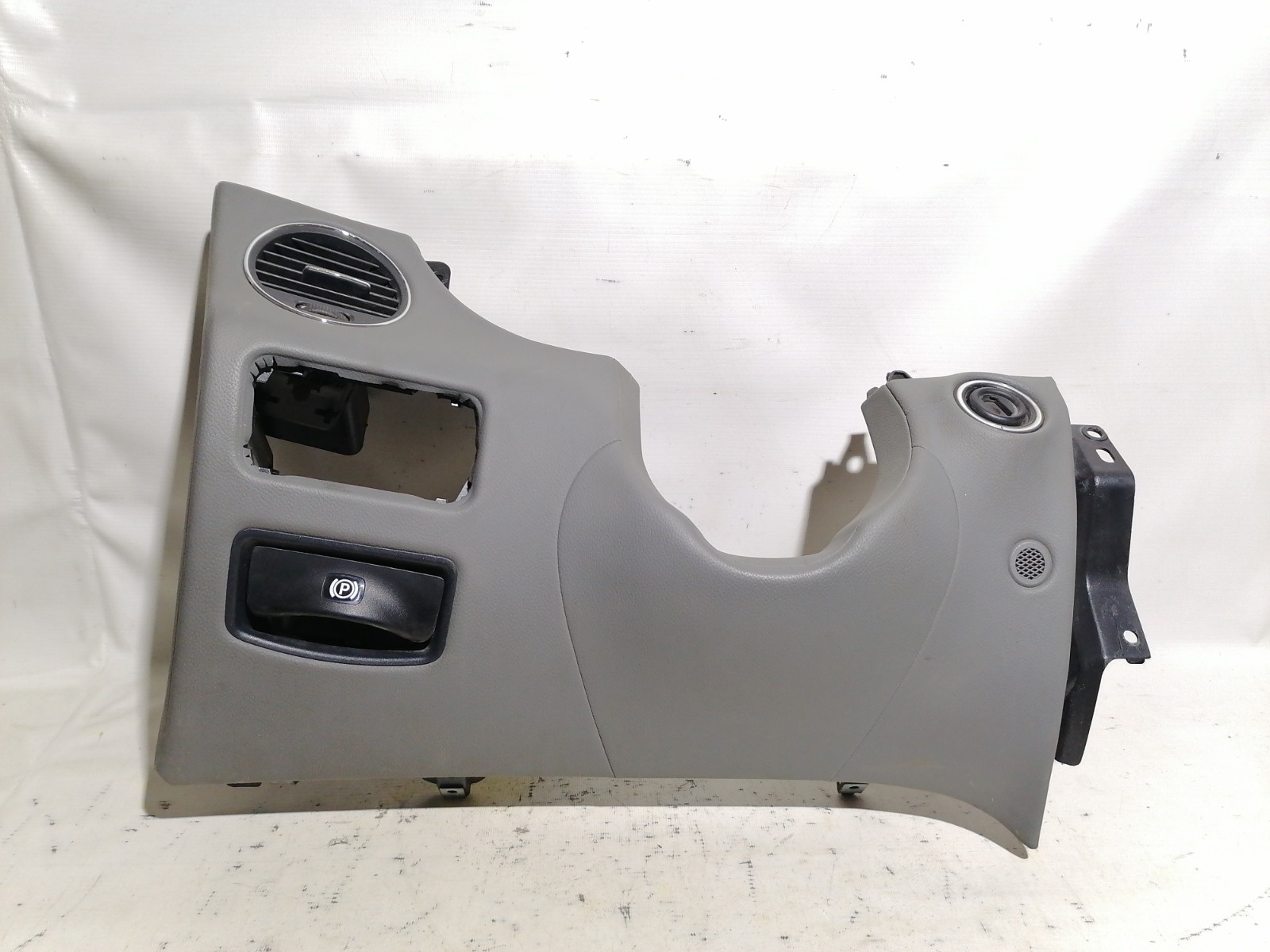 Накладка под рулем Mercedes-Benz CLS-Class C219 M113E50 2005 (б/у)