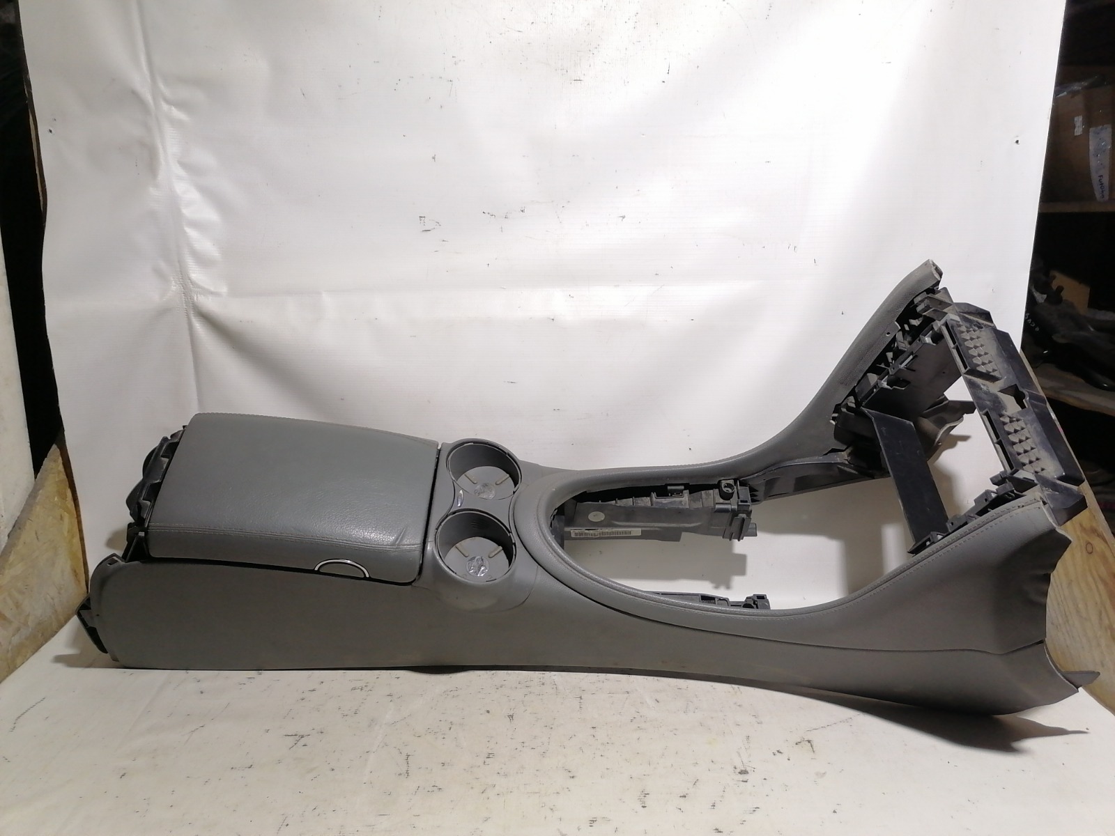 Подлокотник Mercedes-Benz CLS-Class C219 M113E50 2005 (б/у)
