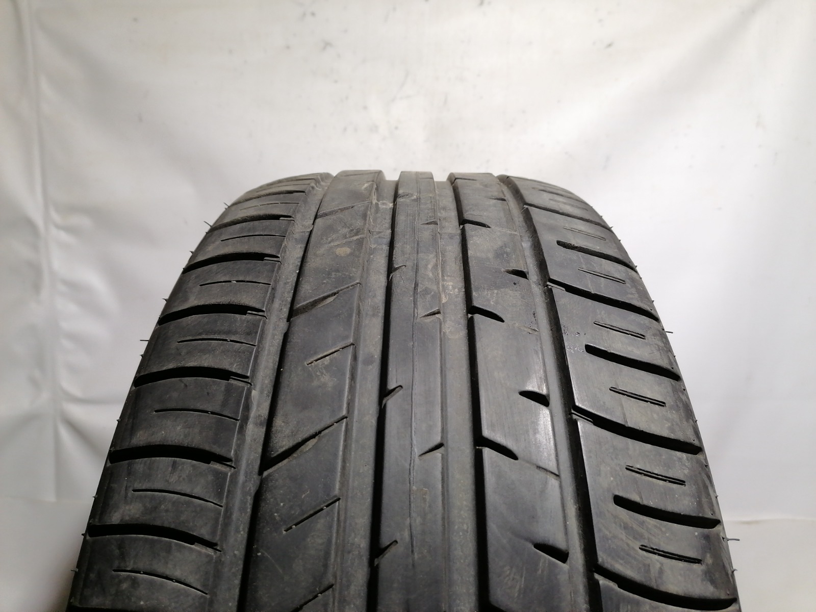 Шина летняя 235/45R18 Dunlop SP Sport FM800