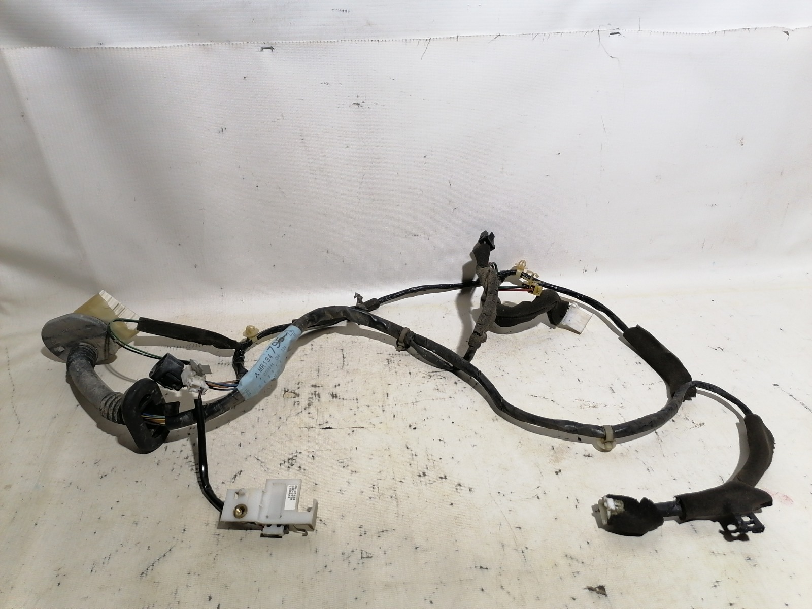 Проводка двери Mitsubishi Mirage CK2A 4G15 2000 передняя правая (б/у)