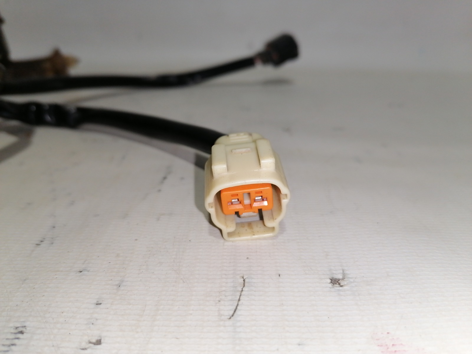 Проводка (коса)Топливного Насоса Mitsubishi Mirage CK2A 4G15 2000 (б/у) Проводка (коса)Топливного Насоса Mitsubishi Mirage CK2A 4G15 2000 (б/у)