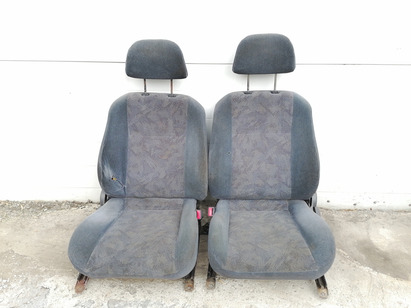 Сиденье Mitsubishi Mirage CK2A 4G15 2000 переднее (б/у)