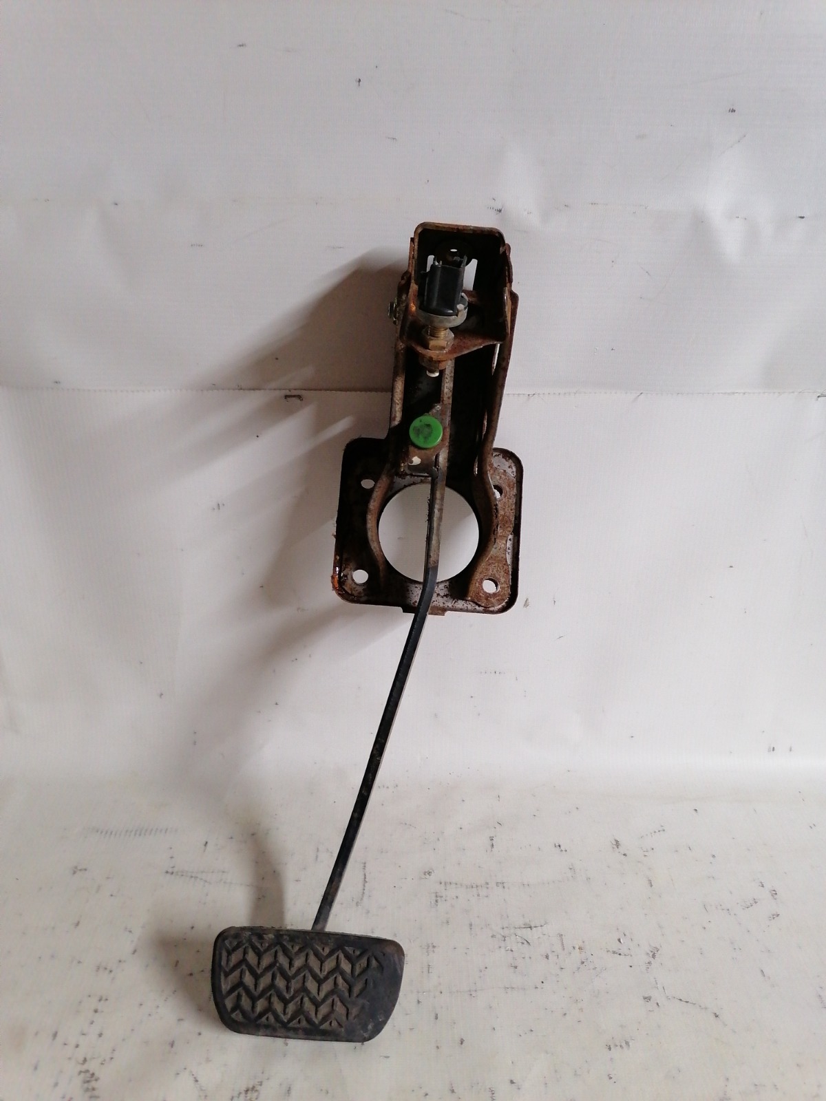 Педаль тормоза Toyota Platz SCP11 1SZFE 2000 (б/у)