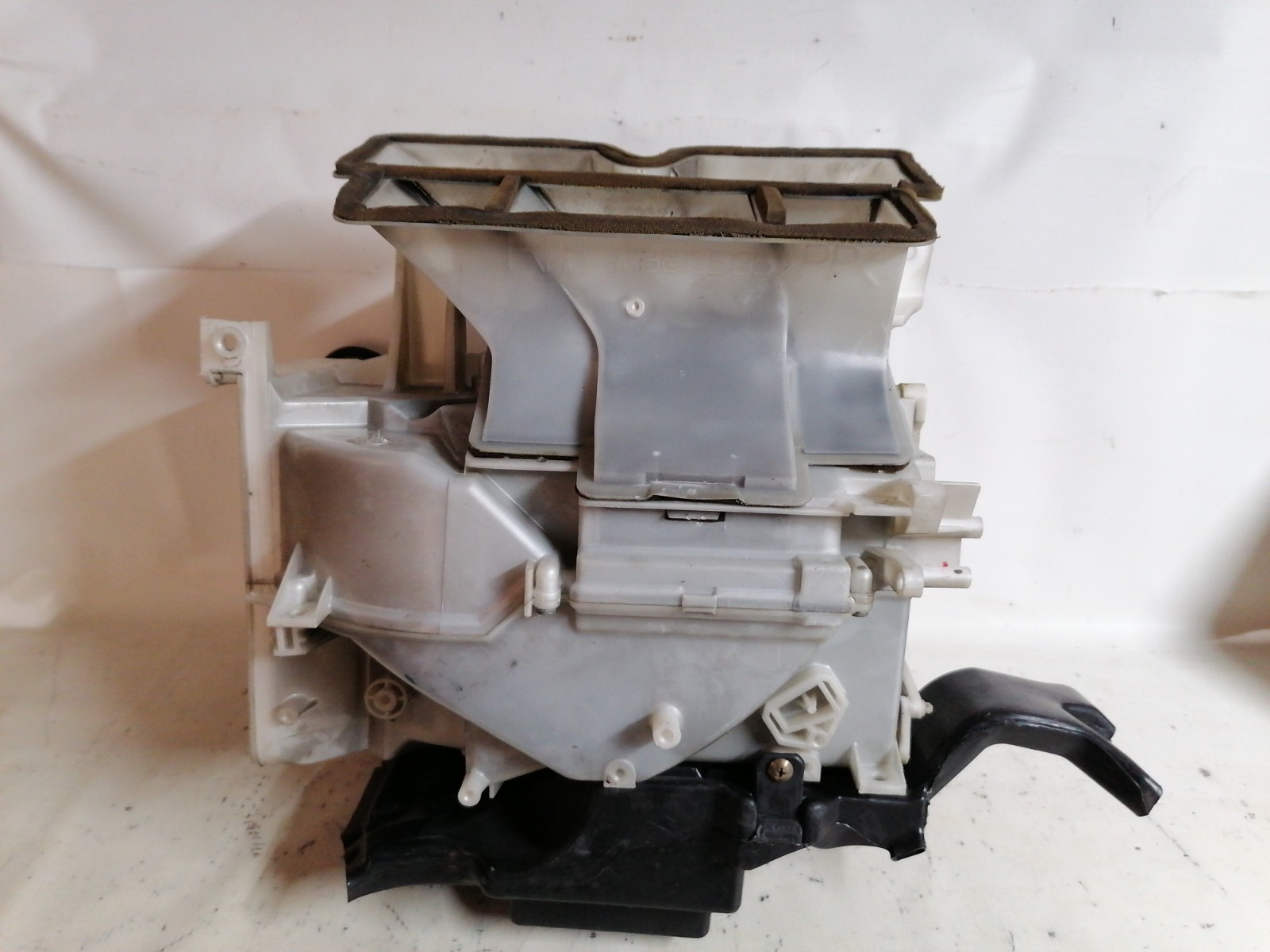 Корпус отопителя Mitsubishi Lancer CM2A 4G15 1999 (б/у)