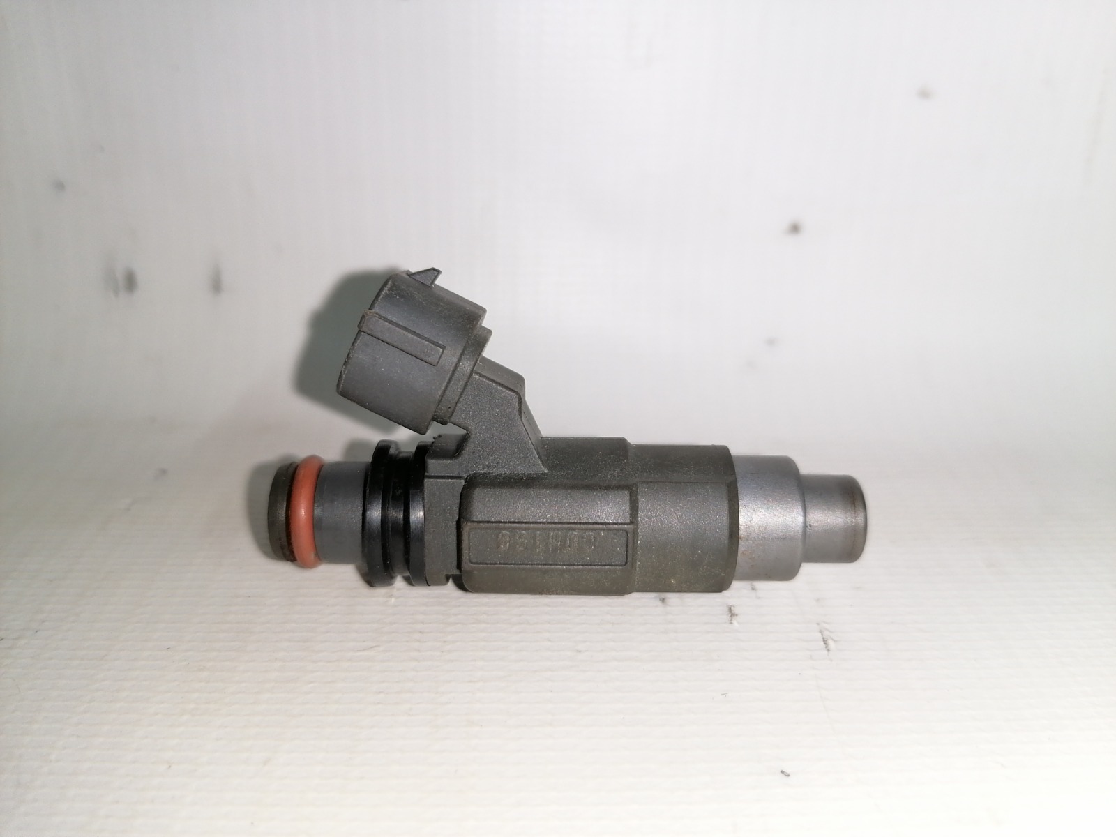 Форсунка топливная Mitsubishi Lancer CM2A 4G15 1999 (б/у)