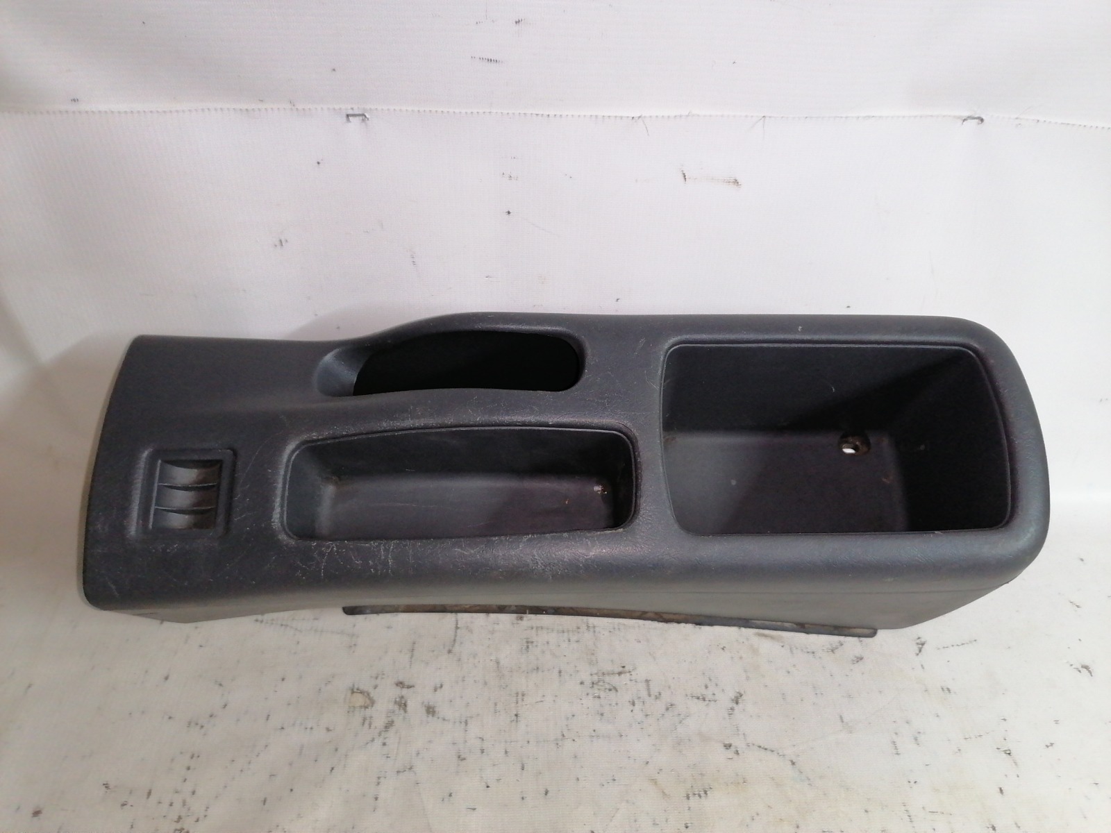 Подлокотник Mitsubishi Lancer CM2A 4G15 1999 (б/у)