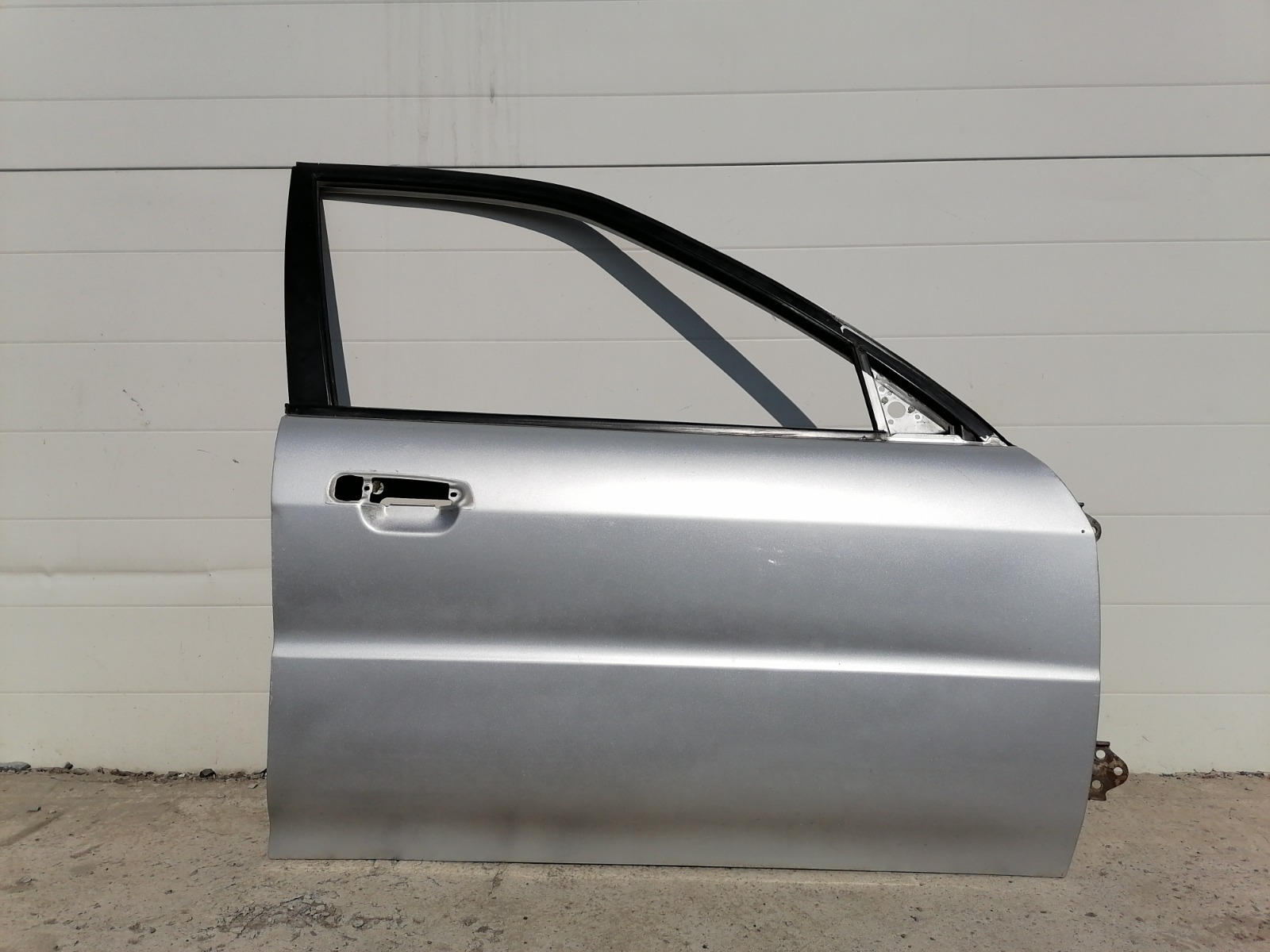 Дверь Mitsubishi Mirage CK2A 4G15 2000 передняя правая (б/у)