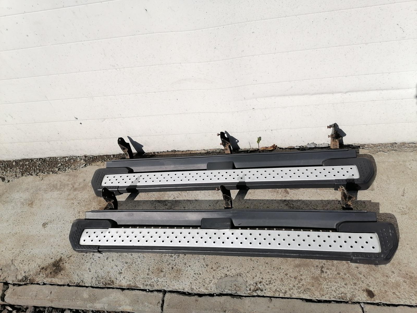 Подножка Mitsubishi Pajero V75W 6G74 2000 (б/у)