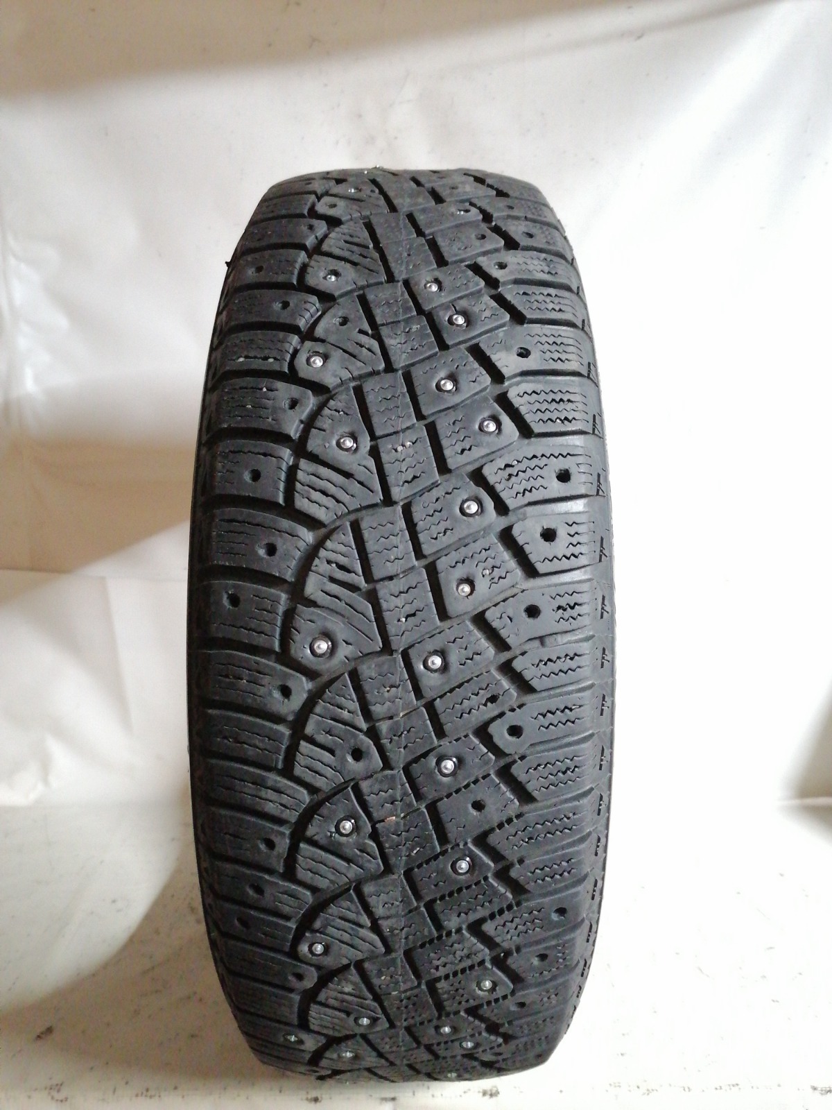 Комплект из 4-х шин R15 Continental IceContact 2