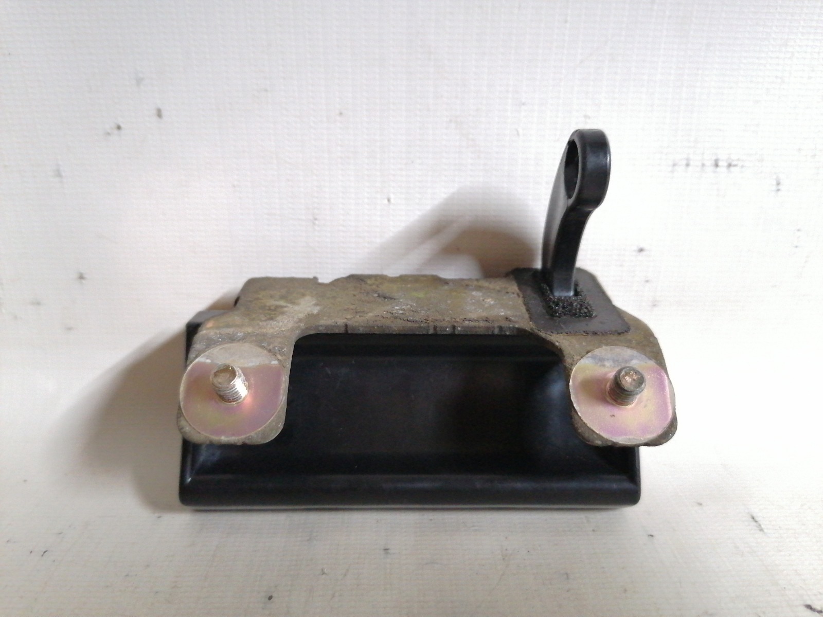 Ручка открывания багажника Mitsubishi Outlander CU2W 4G63 2005 (б/у)