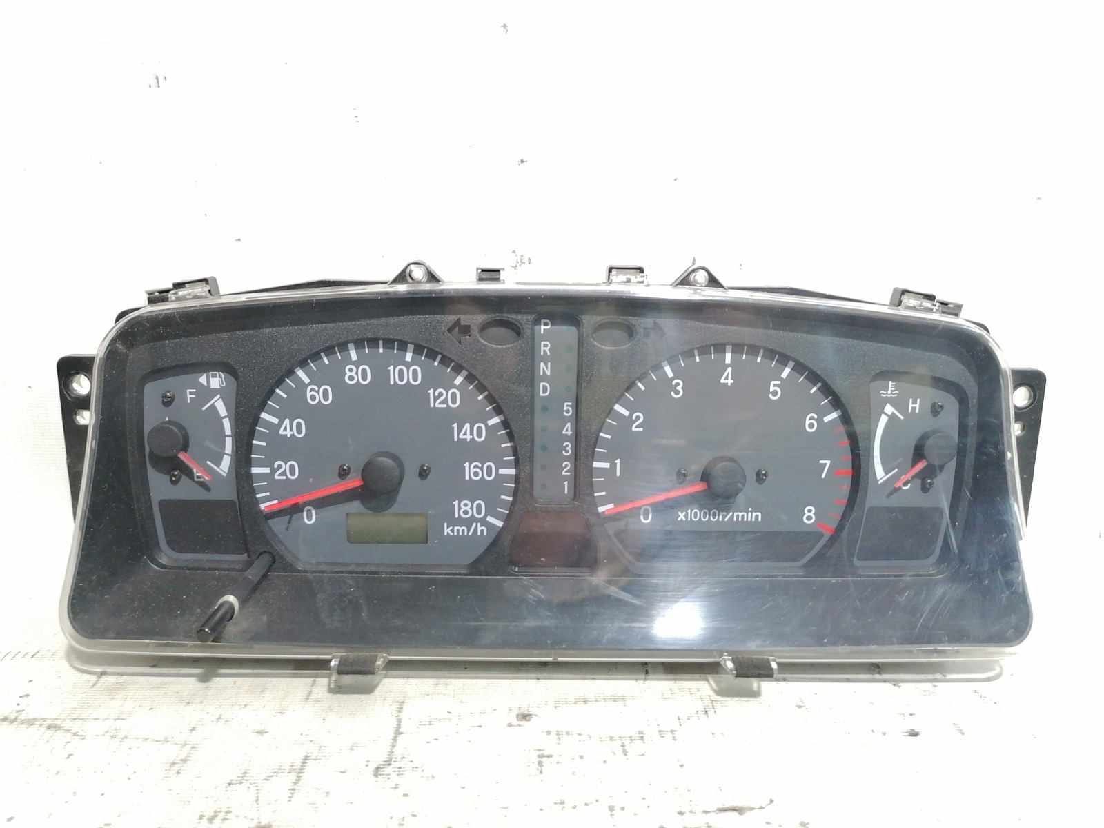 Панель приборов Mitsubishi Challenger K99W 6G74 2001 (б/у)
