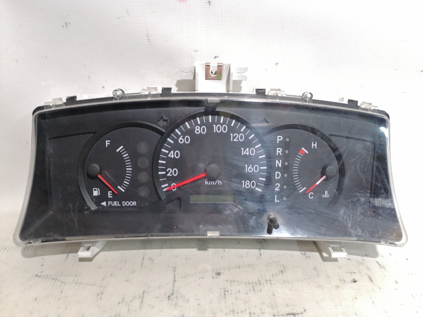 Панель приборов Toyota Corolla NZE121 1NZFE 2001 (б/у)