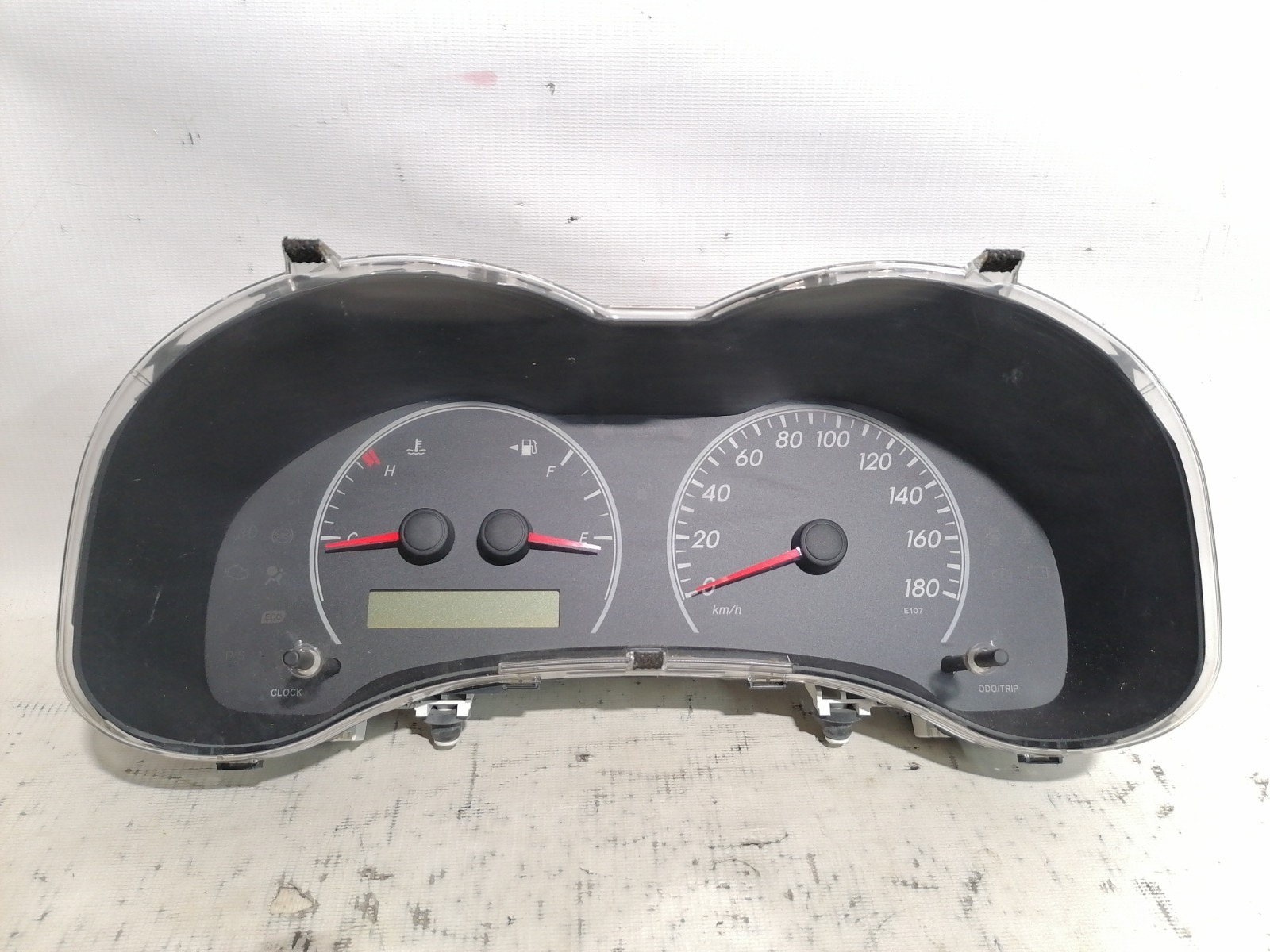 Панель приборов Toyota Corolla Axio NZE141 1NZFE 2006 (б/у)