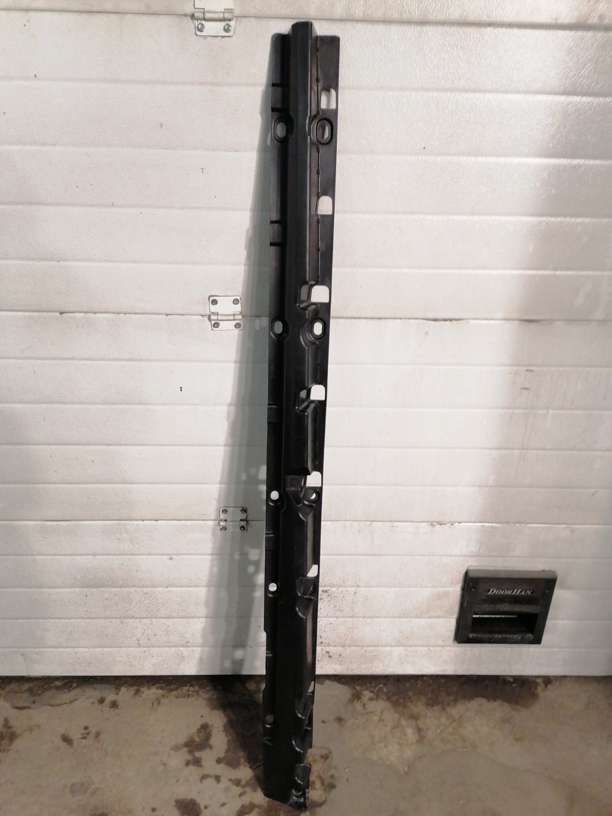 Накладка на порог BMW X6 E71 N54B30A 2009 левая (б/у)