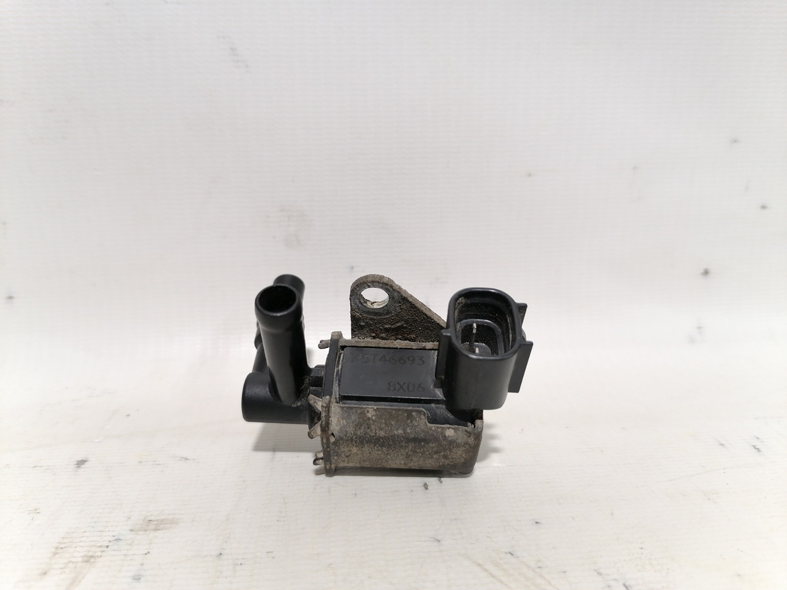 Клапан вакуумный Mitsubishi Outlander CW5W 4B12 2009 (б/у)